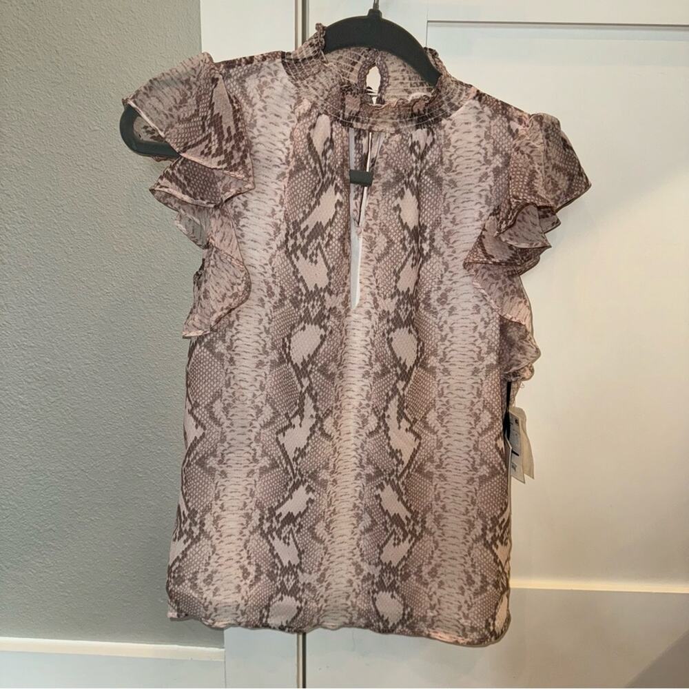 1.STATE Keyhole Flutter Sleeve Smocked Neck Silky Snake Ballet Dust Pink… - Picture 2 of 7